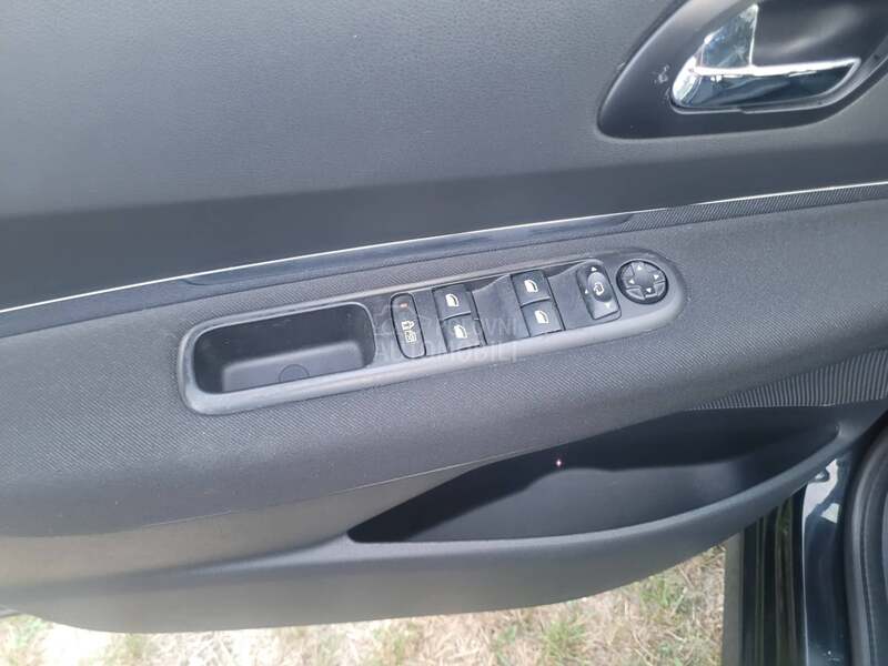 Peugeot 3008 2.0hdiNOVNOV