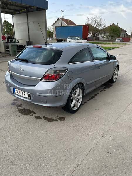 Opel Astra H GTC