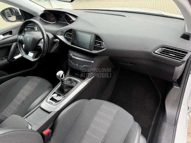 Peugeot 308 ALLURE 1.5 HDi 130