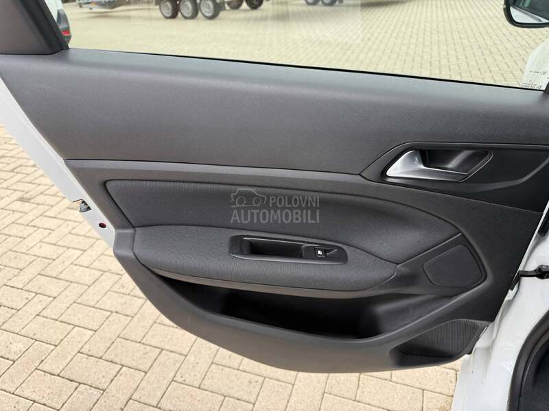 Peugeot 308 ALLURE 1.5 HDi 130