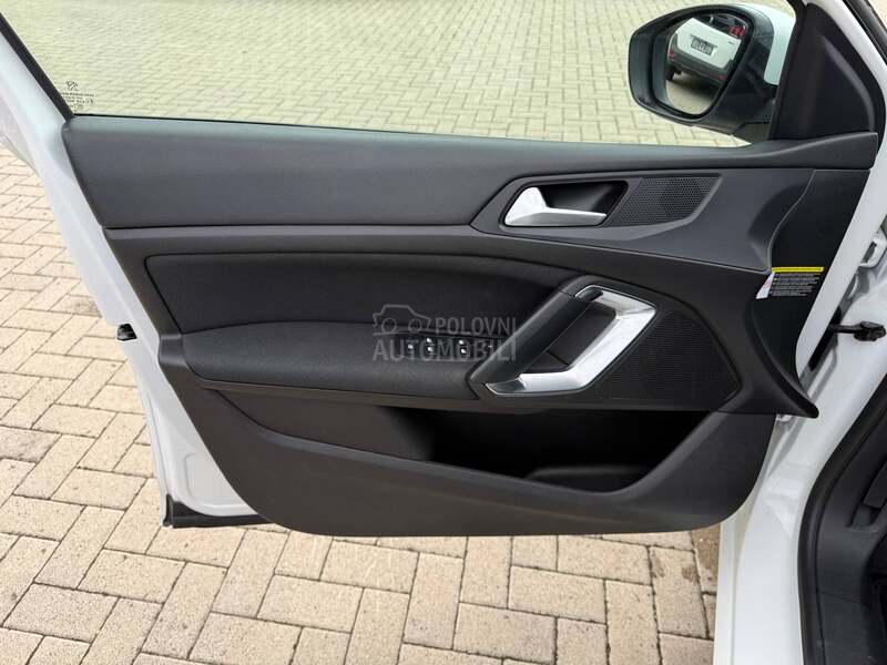 Peugeot 308 ALLURE 1.5 HDi 130
