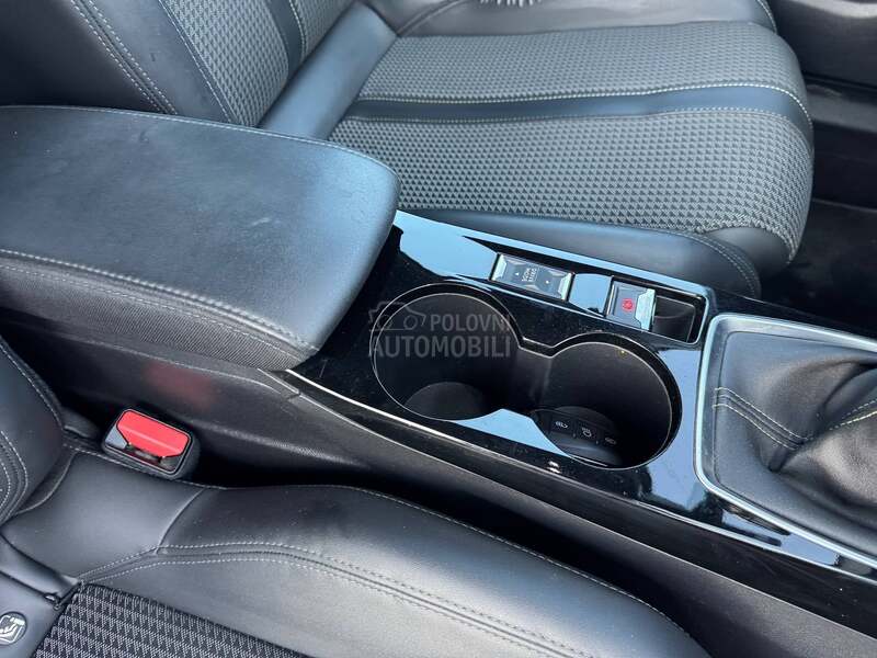 Peugeot 2008 GT HDi 110
