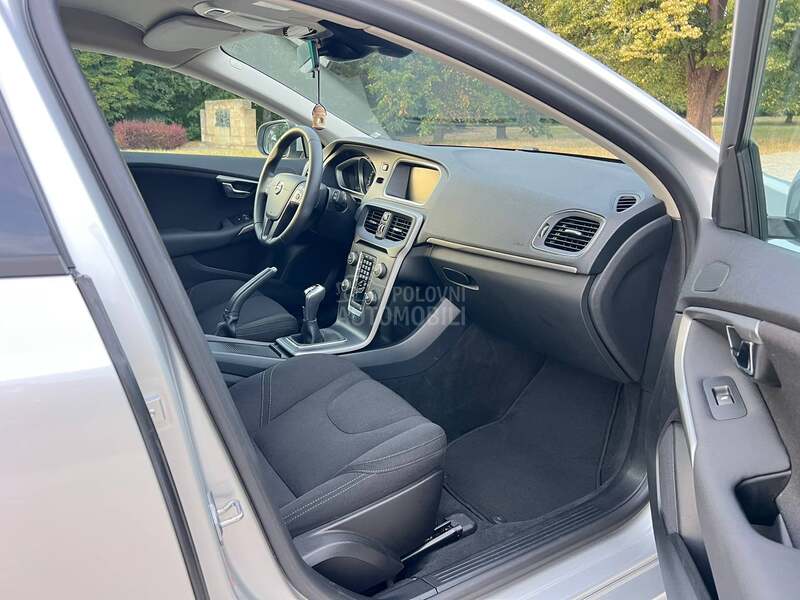 Volvo V40 D2 2.0