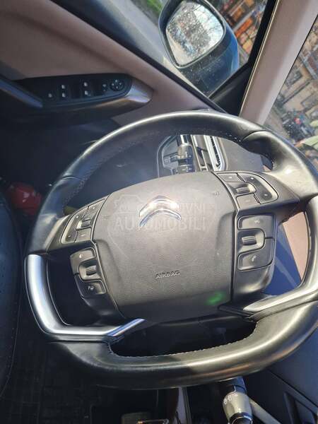 Citroen C4 Grand Picasso ad blu