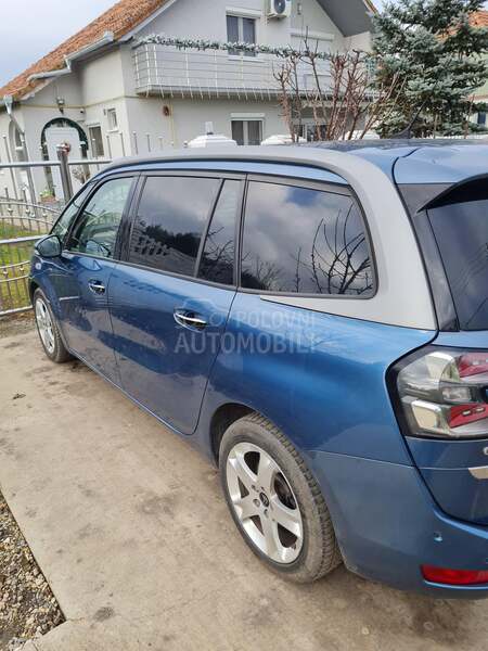 Citroen C4 Grand Picasso ad blu