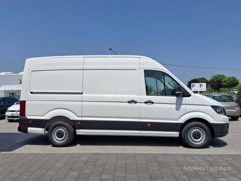 Volkswagen Crafter Furgon 35 MR 2.0 TDI