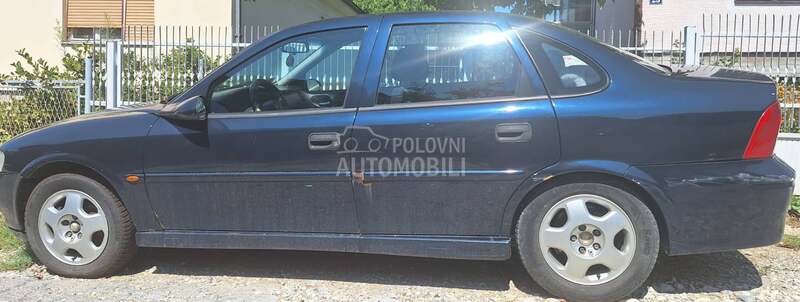 Opel Vectra B 2000. god. -  kompletan auto u delovima