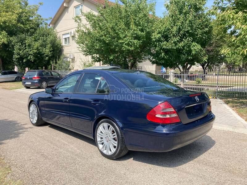 Mercedes Benz E 220 W211