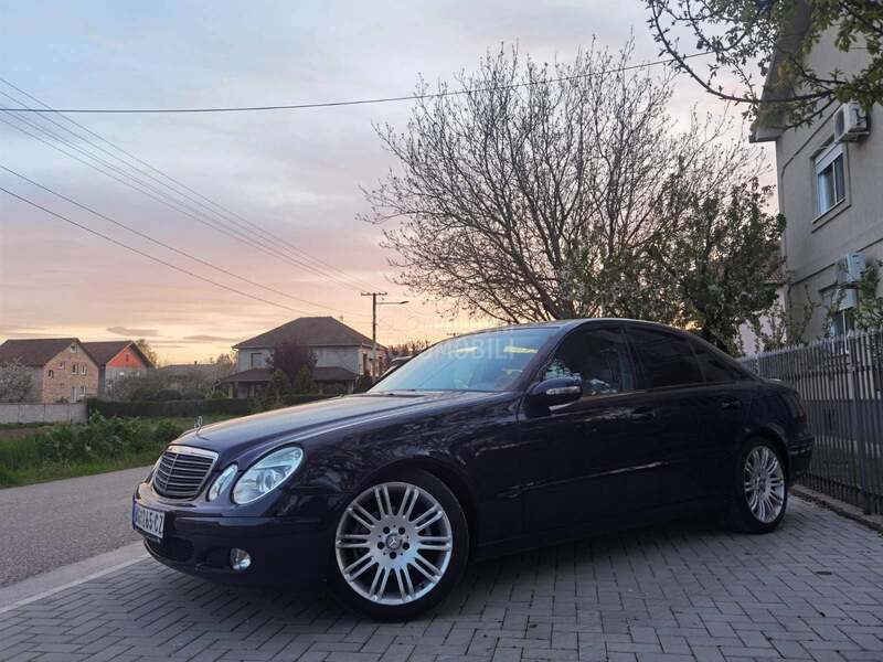 Mercedes Benz E 220 W211