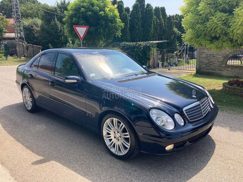 Mercedes Benz E 220 W211