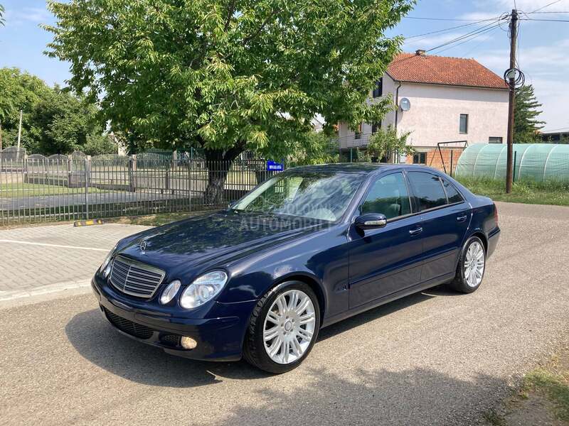 Mercedes Benz E 220 W211