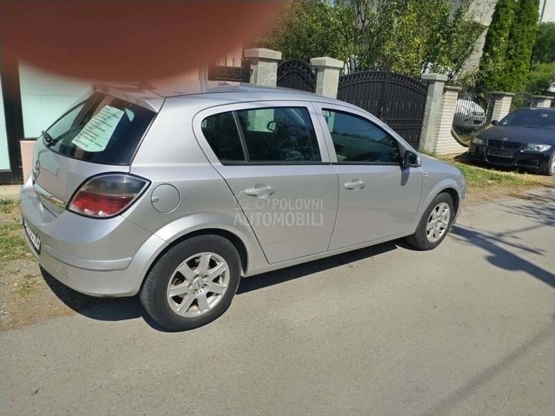Opel Astra H 