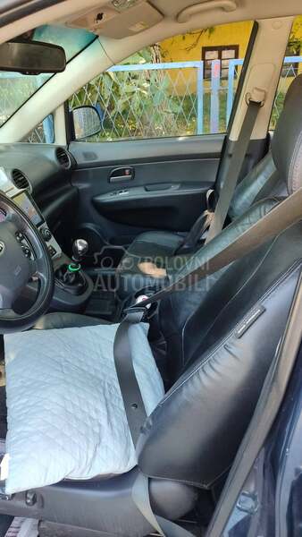 Kia Carens 2.0 CRDI