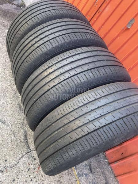 Falken 215/55 R17 Letnja
