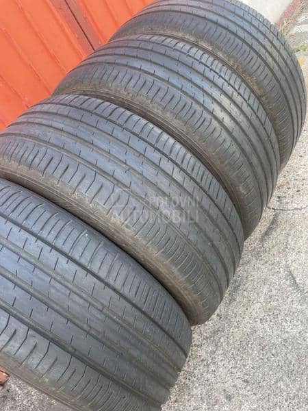 Falken 215/55 R17 Letnja