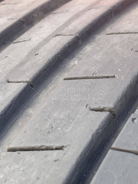 Falken 215/55 R17 Letnja