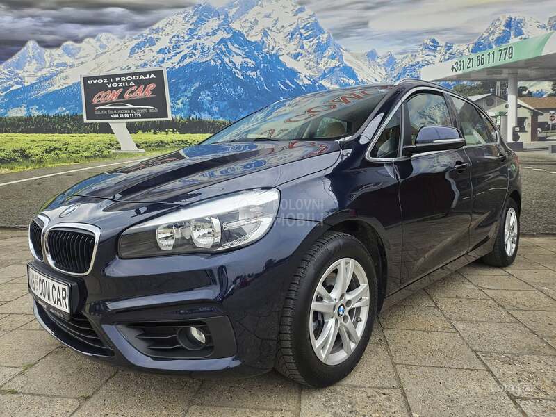 BMW 216 N A V I G A C I J A