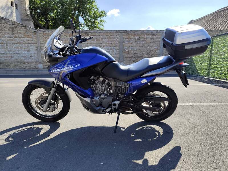 Honda Transalp 700