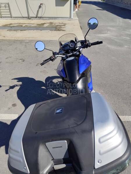 Honda Transalp 700
