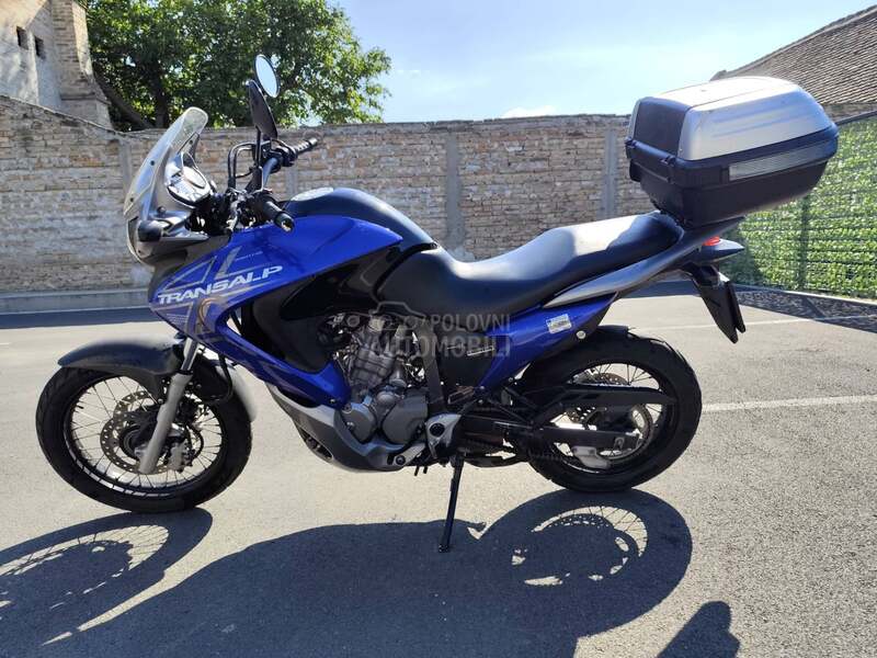 Honda Transalp 700