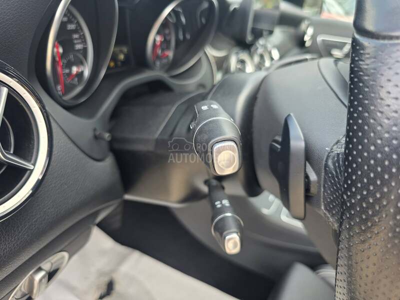 Mercedes Benz GLA 200 FUL