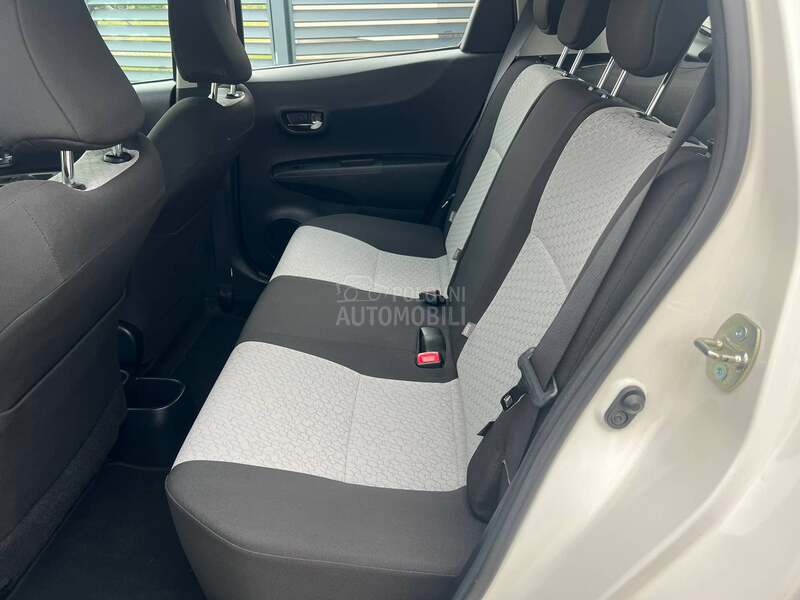 Toyota Yaris 1 . 0 /O R G  K M/