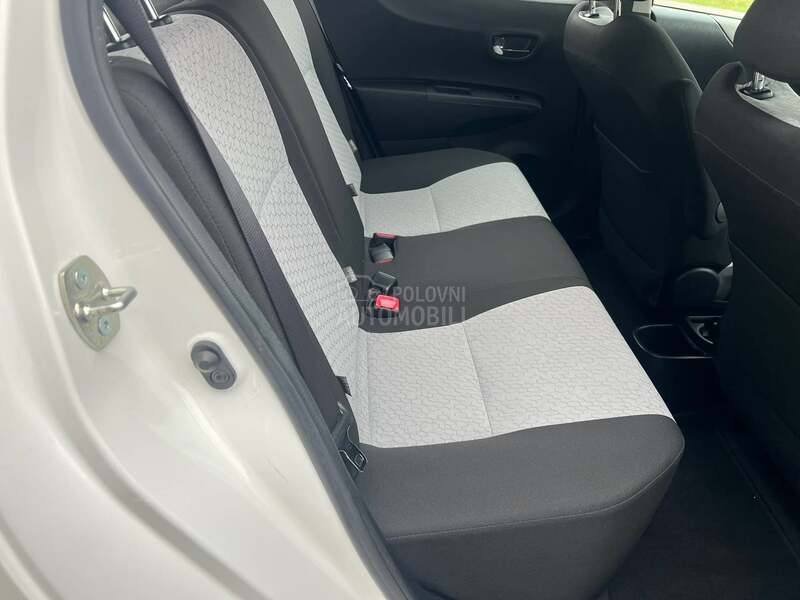 Toyota Yaris 1 . 0 /O R G  K M/