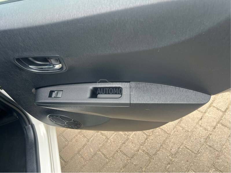 Toyota Yaris 1 . 0 /O R G  K M/