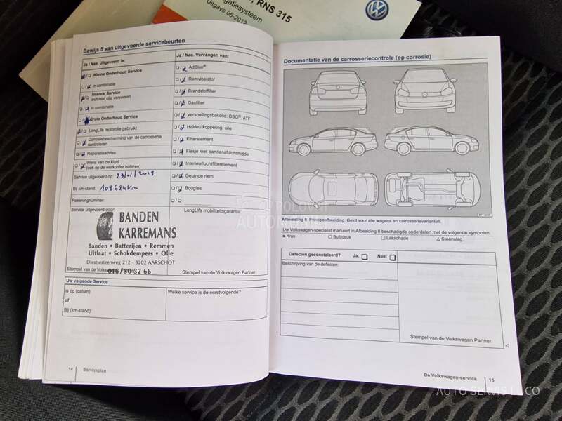 Volkswagen Golf 6 1.6 TDI  n a v i