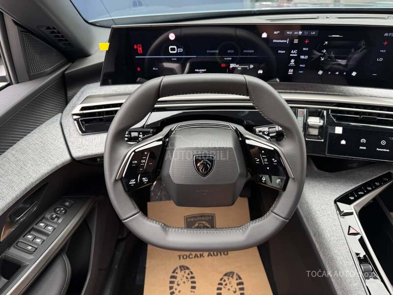 Peugeot 3008 1.2 HY ALLURE