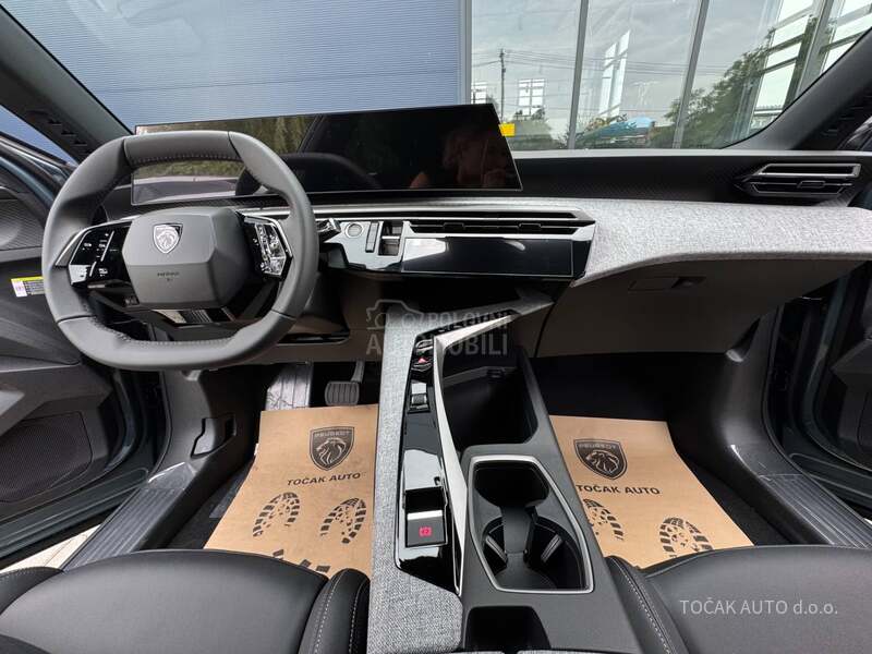 Peugeot 3008 1.2 HY ALLURE