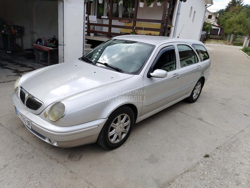 Lancia Lybra 