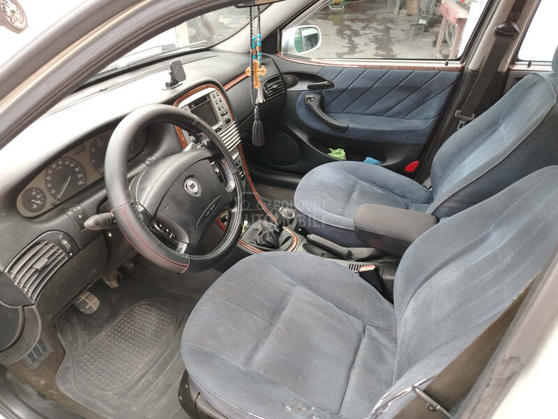 Lancia Lybra 