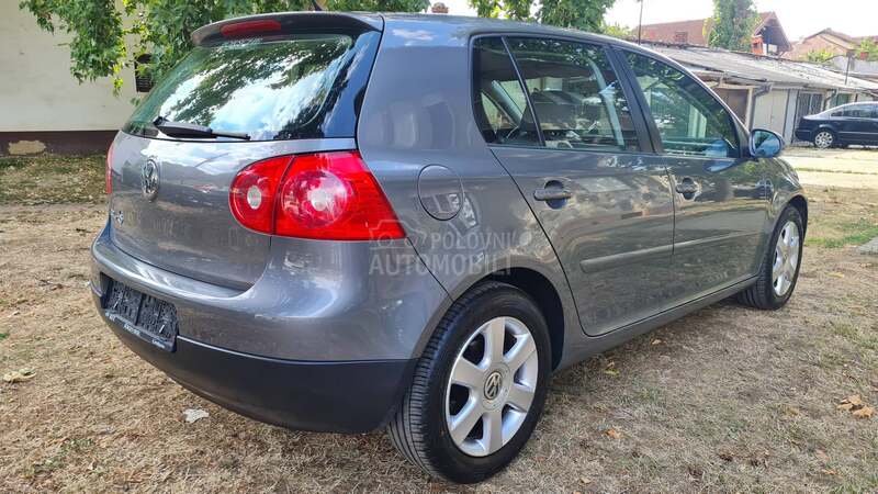Volkswagen Golf 5 NOV.OO