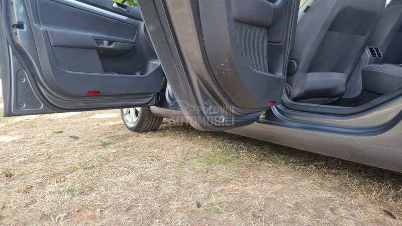 Volkswagen Golf 5 NOV.OO
