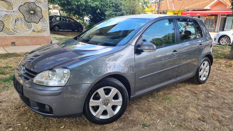 Volkswagen Golf 5 NOV.OO