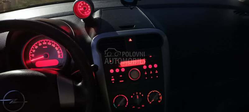 Opel Agila 