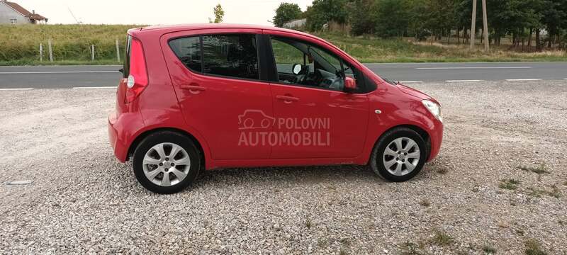 Opel Agila 