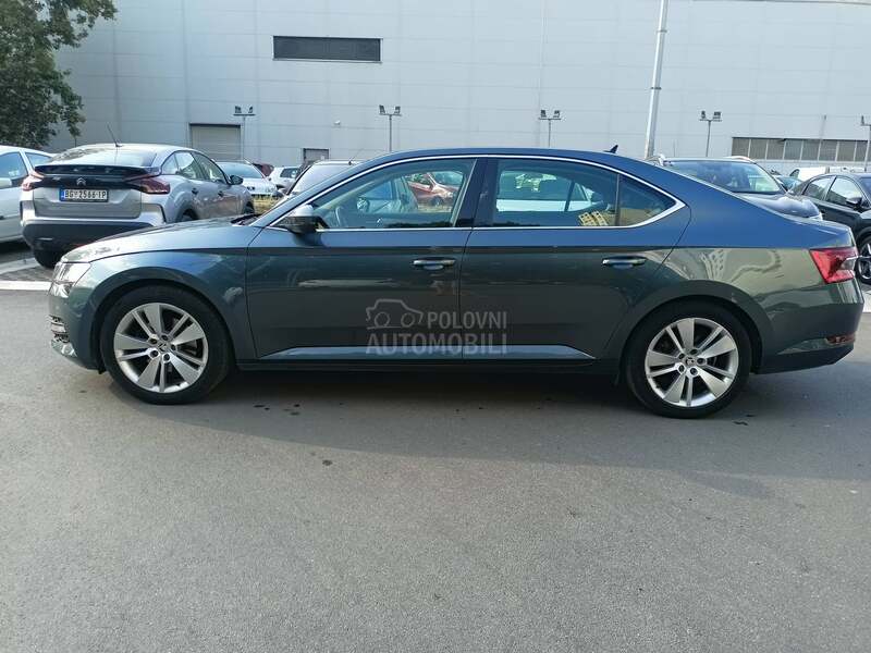 Škoda Superb 