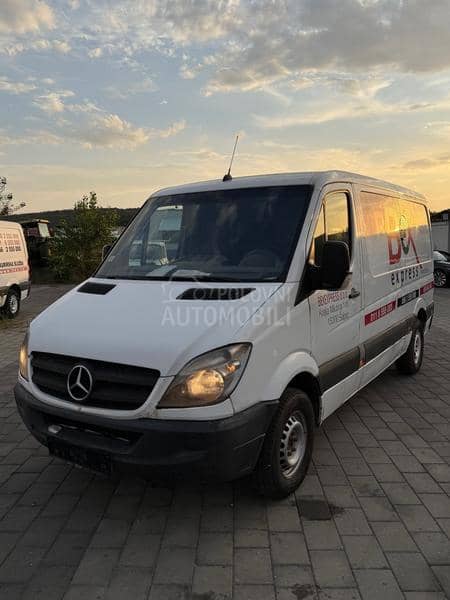 Mercedes Benz Sprinter 311