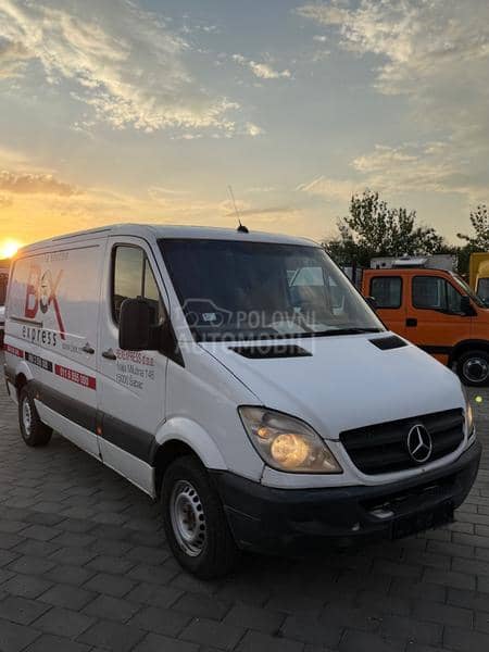 Mercedes Benz Sprinter 311
