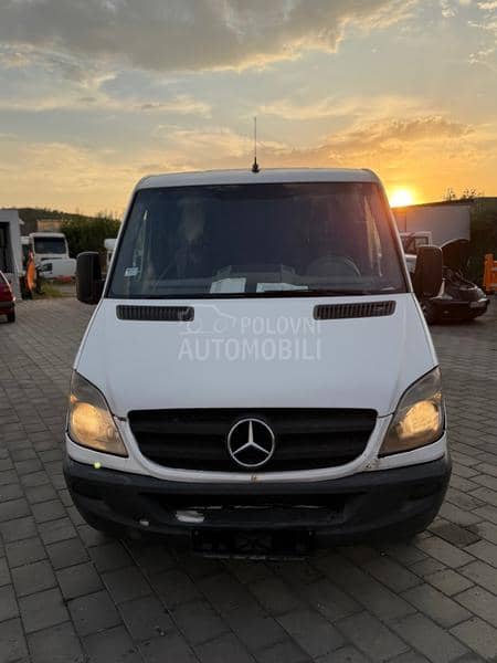 Mercedes Benz Sprinter 311