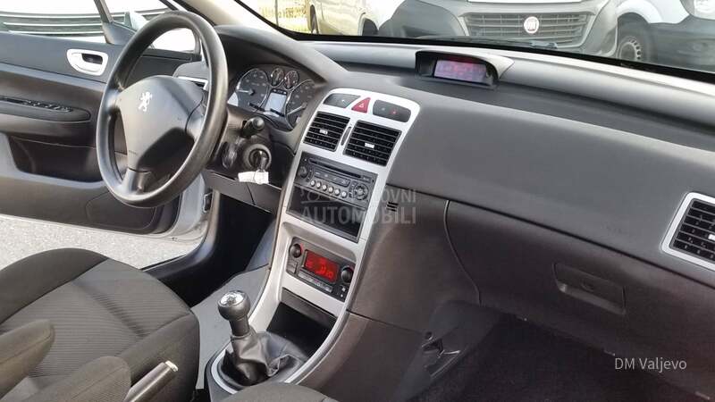 Peugeot 307 2.0 FABRIČKO STANJE