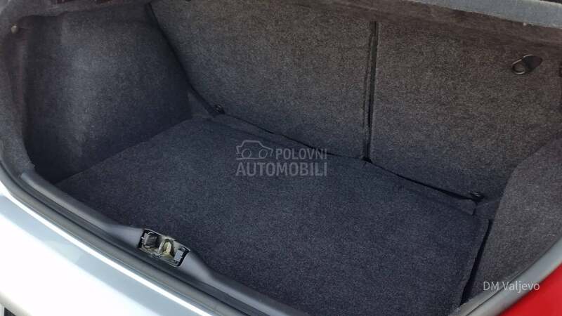 Peugeot 307 2.0 FABRIČKO STANJE