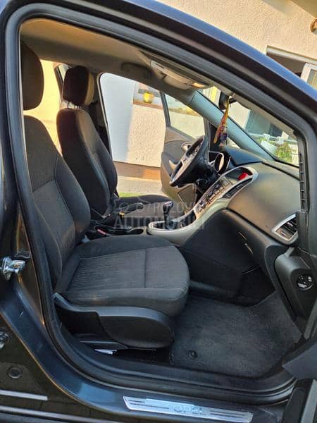 Opel Astra J 1.7 CDTI