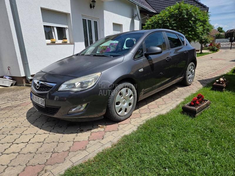 Opel Astra J 1.7 CDTI