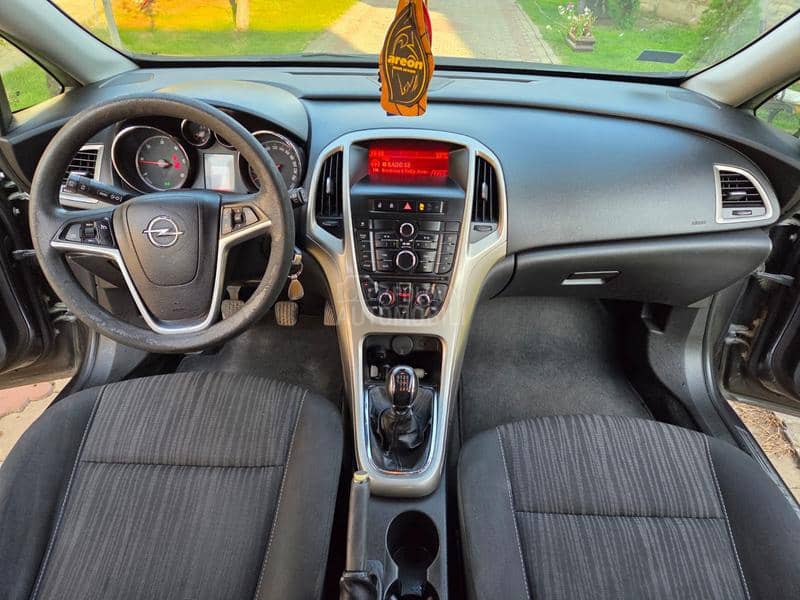 Opel Astra J 1.7 CDTI