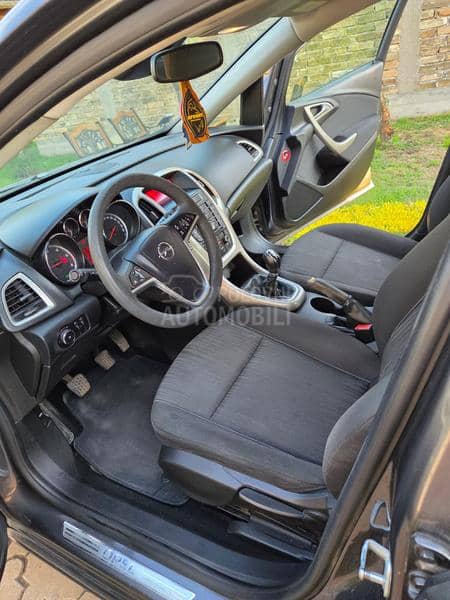 Opel Astra J 1.7 CDTI