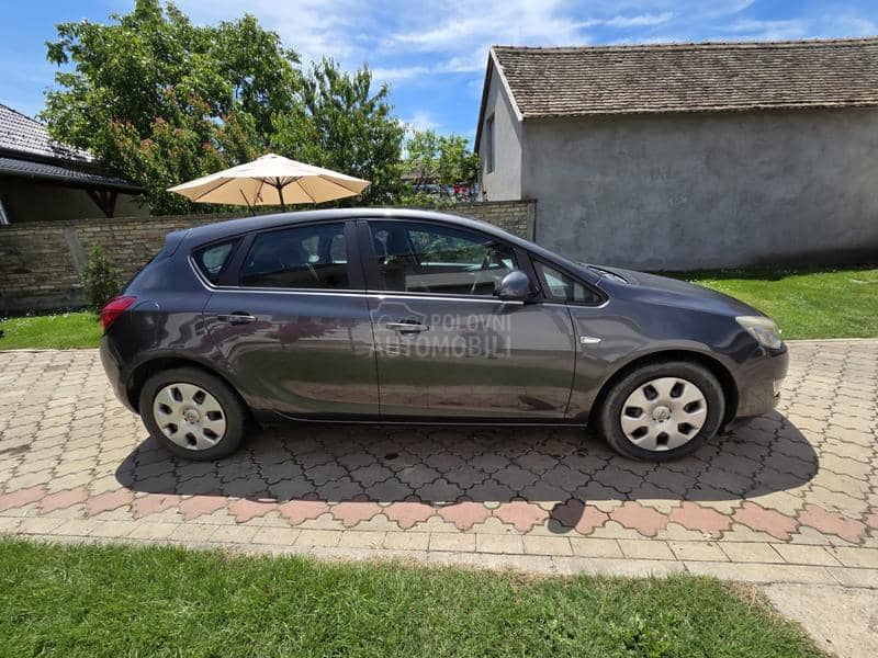 Opel Astra J 1.7 CDTI