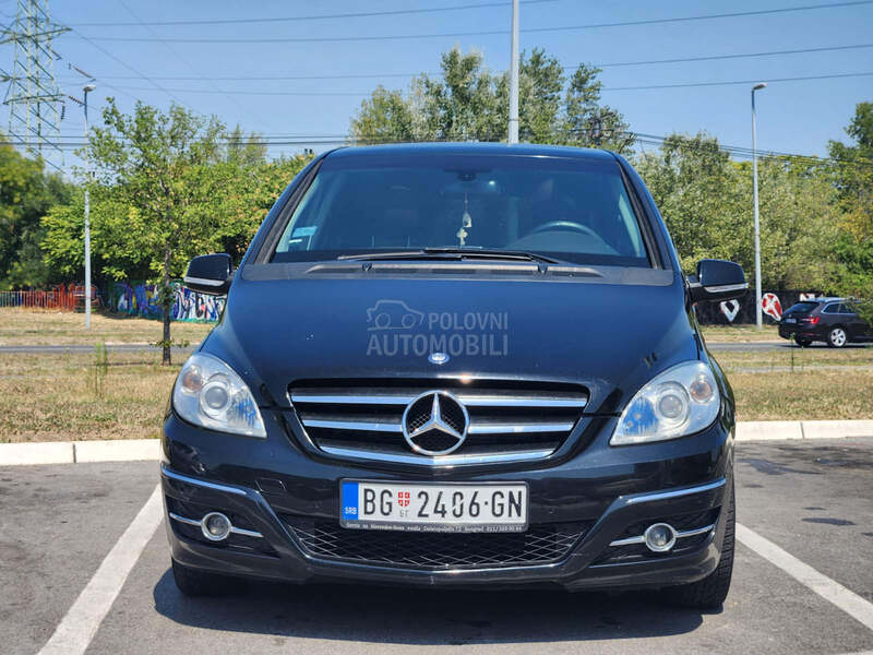 Mercedes Benz B 200 